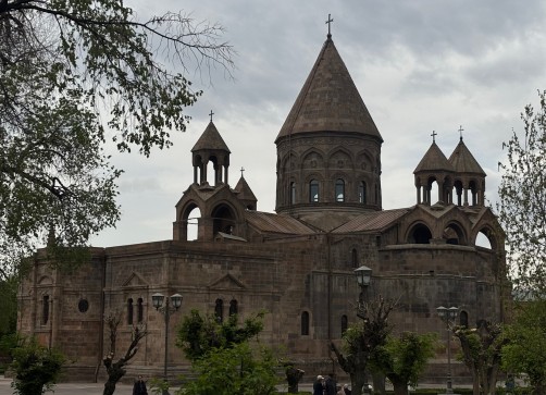 Մայր Աթոռ Սուրբ Էջմիածնում Գերագույն հոգևոր խորհրդի արտահերթ ժողով է հրավիրվել