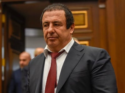 Դատախազությունն ապօրինի գույքի բռնագանձման հայցադիմում է ներկայացրել Գագիկ Ծառուկյանի, նրա ընտանիքի դեմ