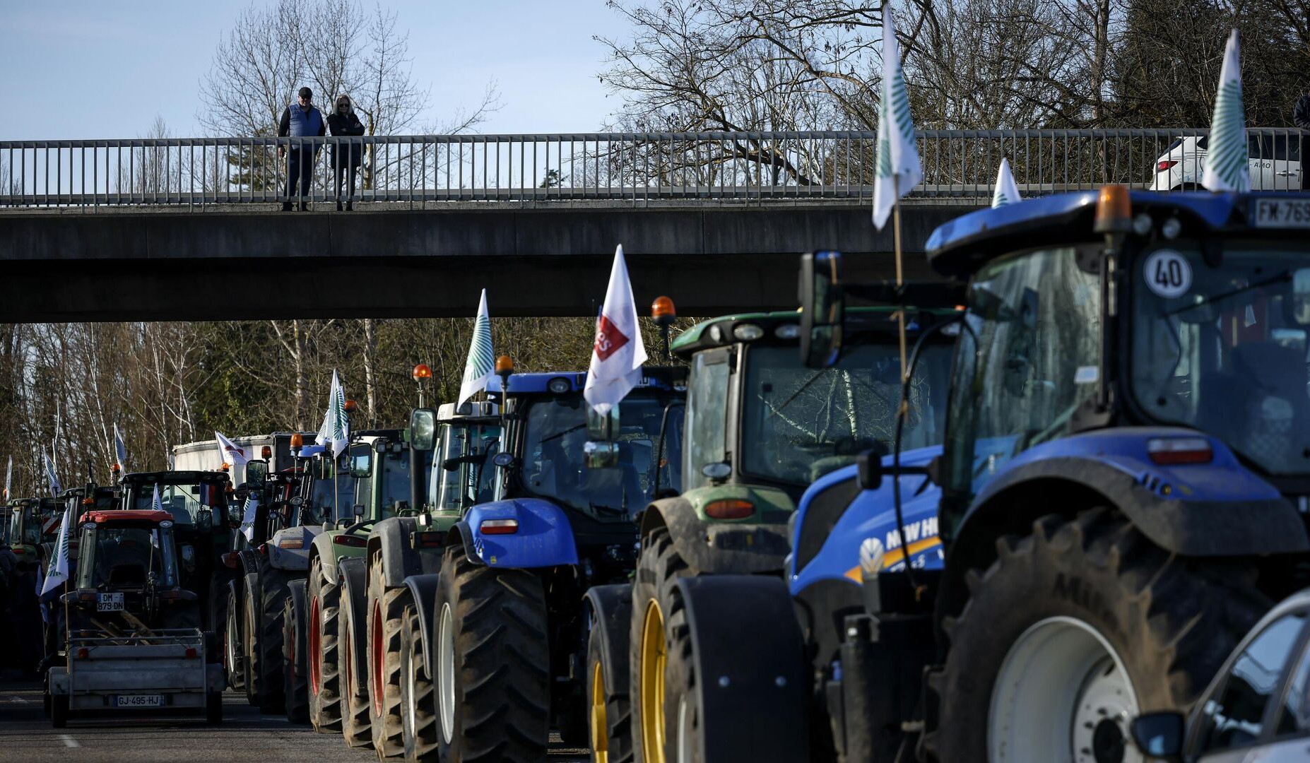 Ֆրանսիայում ֆերմերները շարունակում են բողոքի զանգվածային ակցիաները