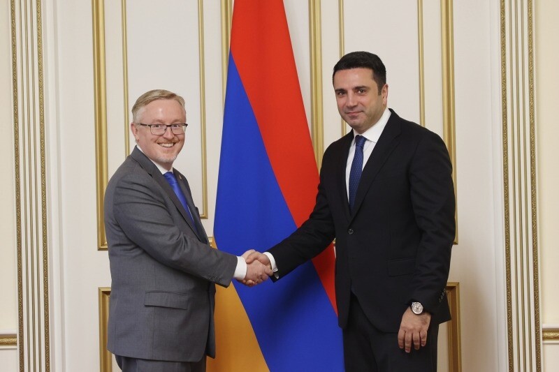 Ալեն Սիմոնյանը Կանադա այցից առաջ ընդունել է Հայաստանում Կանադայի դեսպան Էնդրյու Թըրներին