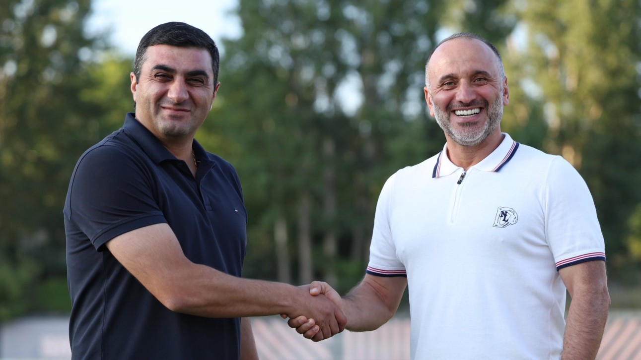 «Փյունիկ»-ի նոր գլխավոր մարզիչն Արտակ Օսեյանն է