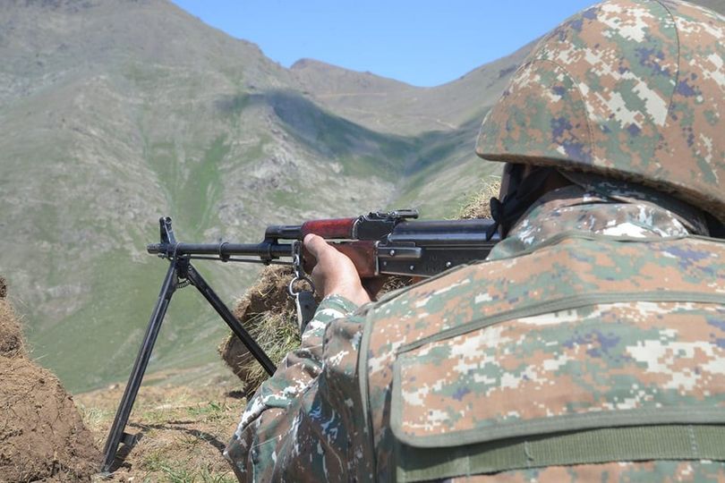 Подразделения ВС Азербайджана применяют миномет также в направлении армянских позиций на участке Сотка: МО РА