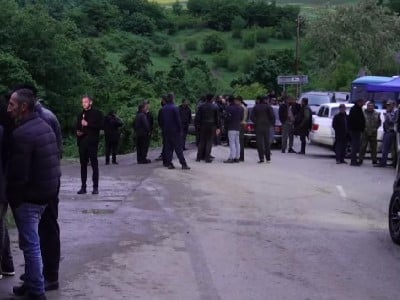 Սարիգյուղի հատվածում ոստիկանները փակել են ճանապարհը. բացի կիրանցիներից ոչ ոքի մուտքը չի թույլատրվում