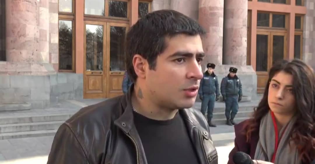Օրենքը բոլորի համար չէ. բողոքի ակցիա՝ կառավարության մոտ
