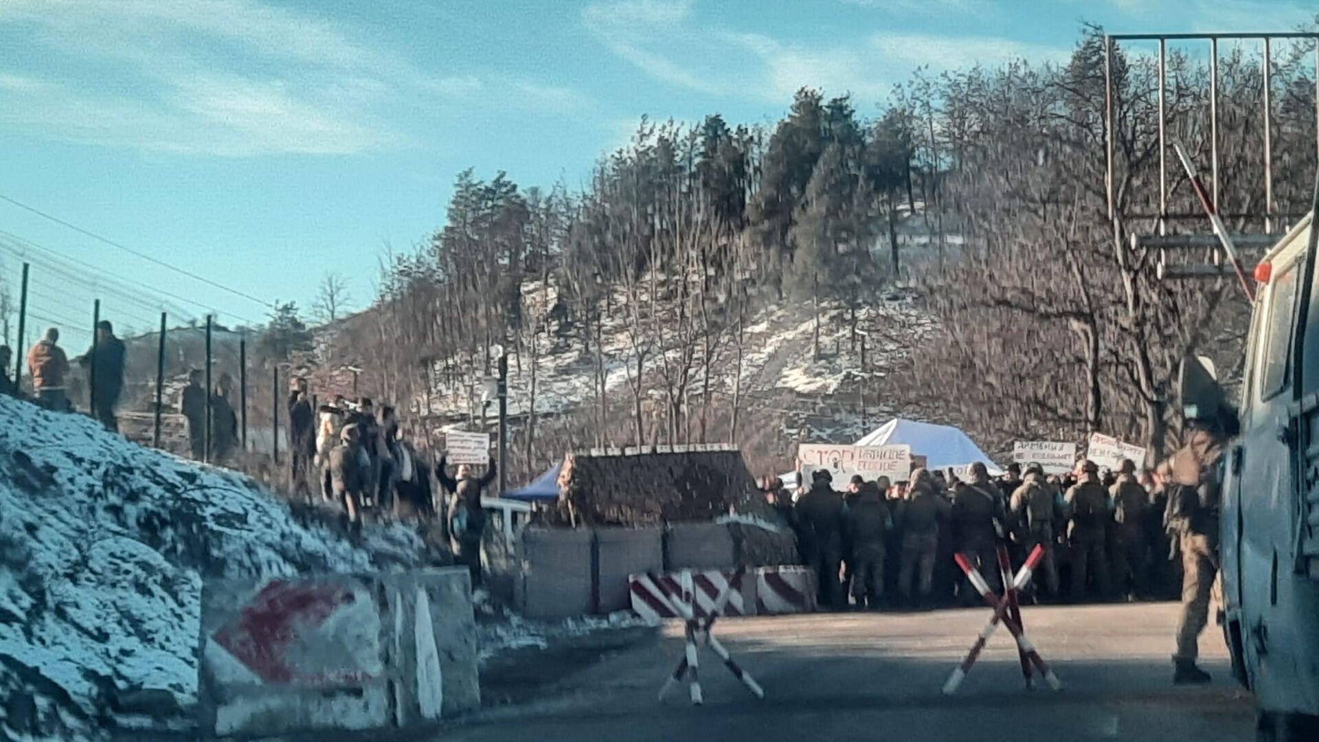 Ադրբեջանի իշխանությունները հերքում են, թե պատասխանատու են ճանապարհի փակման համար, սակայն սատարում են բողոքի ցույցերը. Human Rights Watch