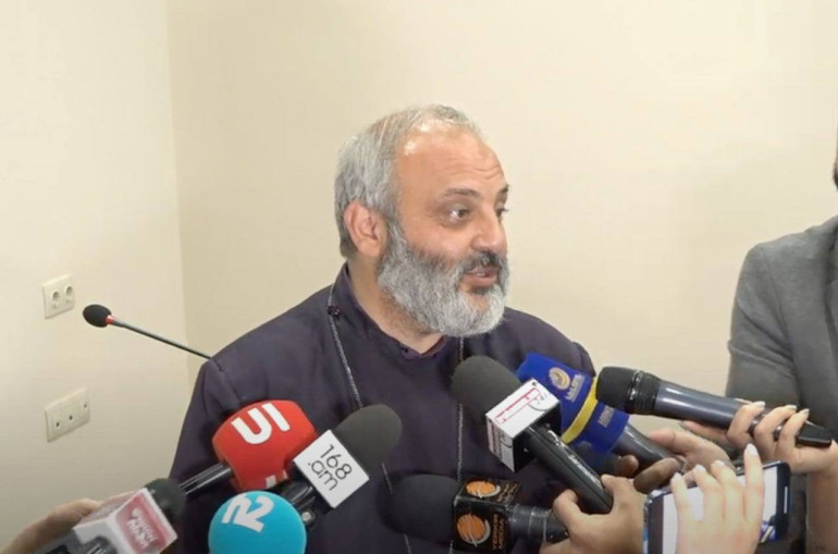 Երիքովի պարիսպներն էլ են համբերությամբ փլվել․ Բագրատ Սրբազանը՝ առաջիկա հանրահավաքի և նախկին նախագահների հետ հնարավոր հանդիպման մասին