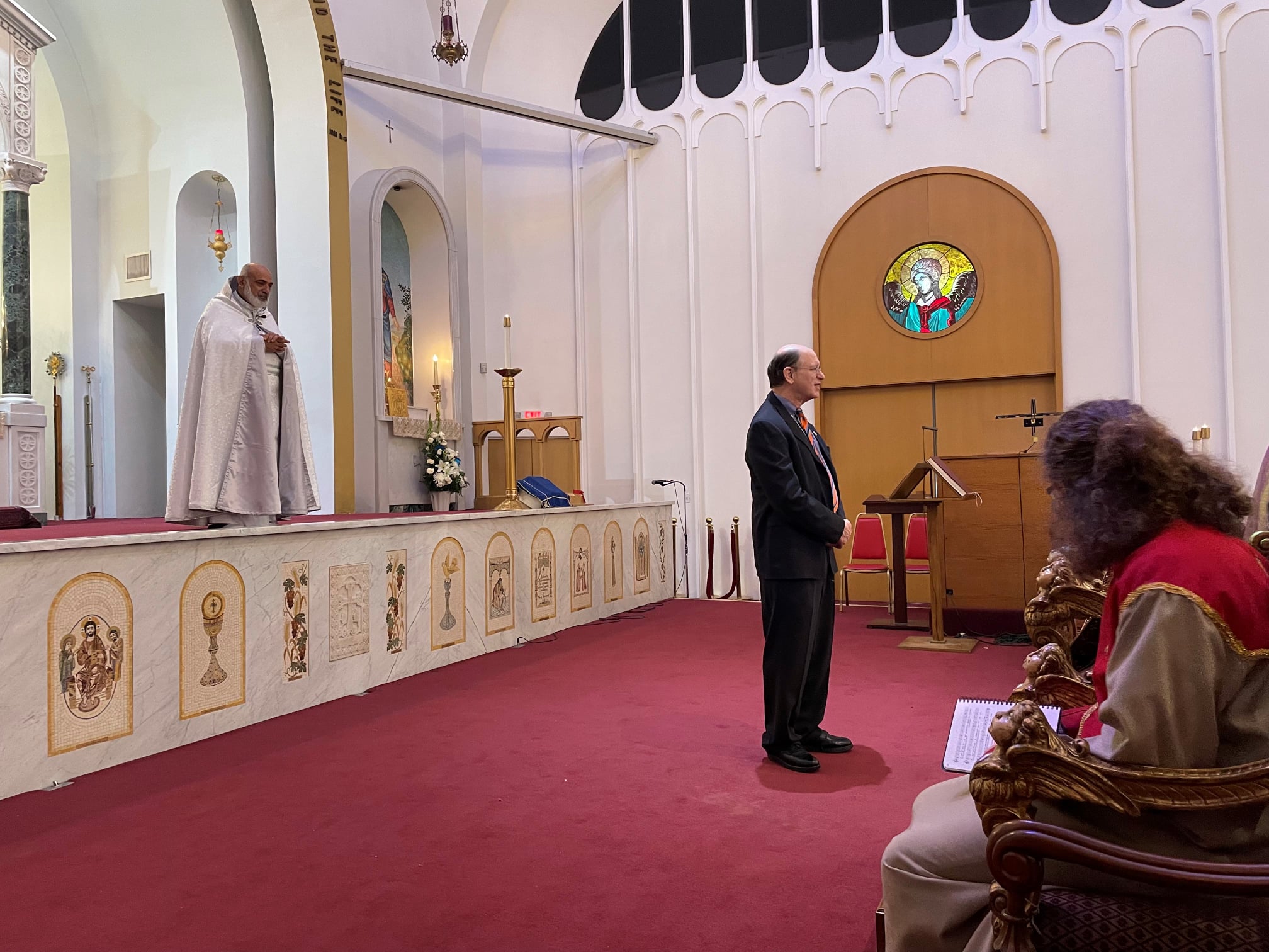 ԱՄՆ կոնգրեսական Բրեդ Շերմանն ԱՄՆ-ում այցելել է հայկական եկեղեցի, մասնակցել պատարագի (լուսանկարներ)