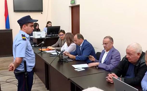 Ռոբերտ Քոչարյանի և մյուսների գործով դատական նիստը․ ուղիղ