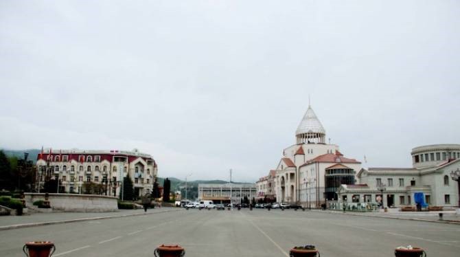 Ստեփանակերտում իրավիճակը հանգիստ է. հարակից տարածքներից լսվում են պայթյունի ձայներ
