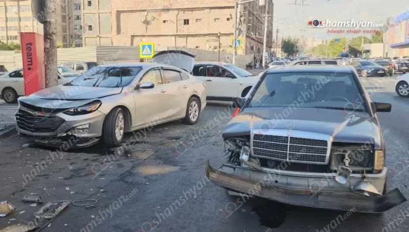 «Մալաթիա Մոլ»-ի խաչմերուկում բախվել են «Mercedes»-ը և «Chevrolet»-ը․ կան վիրավորներ