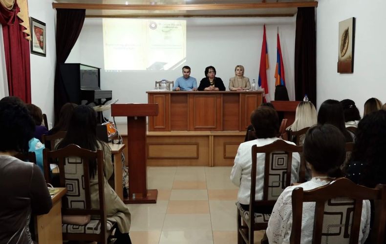 Ստեփանակերտում կրթության արդի հիմնախնդիրների ու լուծումների թեմայով գիտաժողով է տեղի ունեցել
