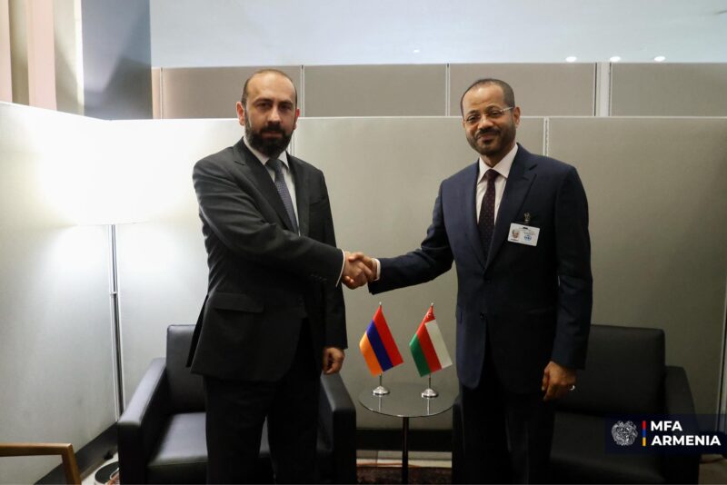 Միրզոյանը Օմանի ԱԳ նախարարից նվեր է ստացել Բահլա ամրոցի տեսքով արծաթե ափսե, արժեքը՝ 265 հազար դրամ