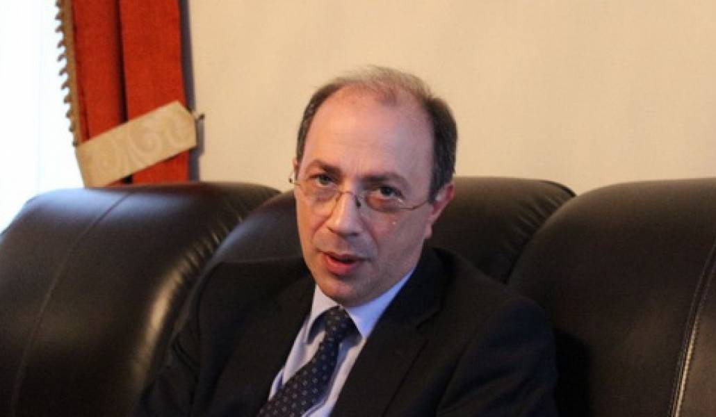 ԱԳ նախարարը Արցախի հարցը համարում էր սահմանը փակելու «լեգիտիմ» արգելք և հիմա ոչինչ չի խանգարում հարևան ագրեսորի հետ «ջան ասելու-ջան լսելու». «Հրապարակ»