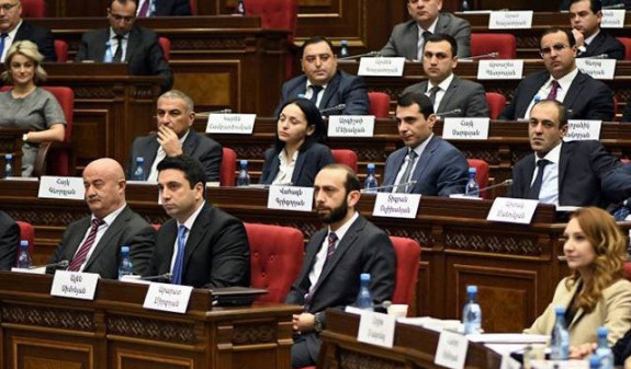 «Փաստ». Իշխանությունները ցանկություն չունեն դասեր քաղել իրենց թերացումներից հաջորդ տարվա տնտեսական ռիսկերին դիմագրավելու համար  