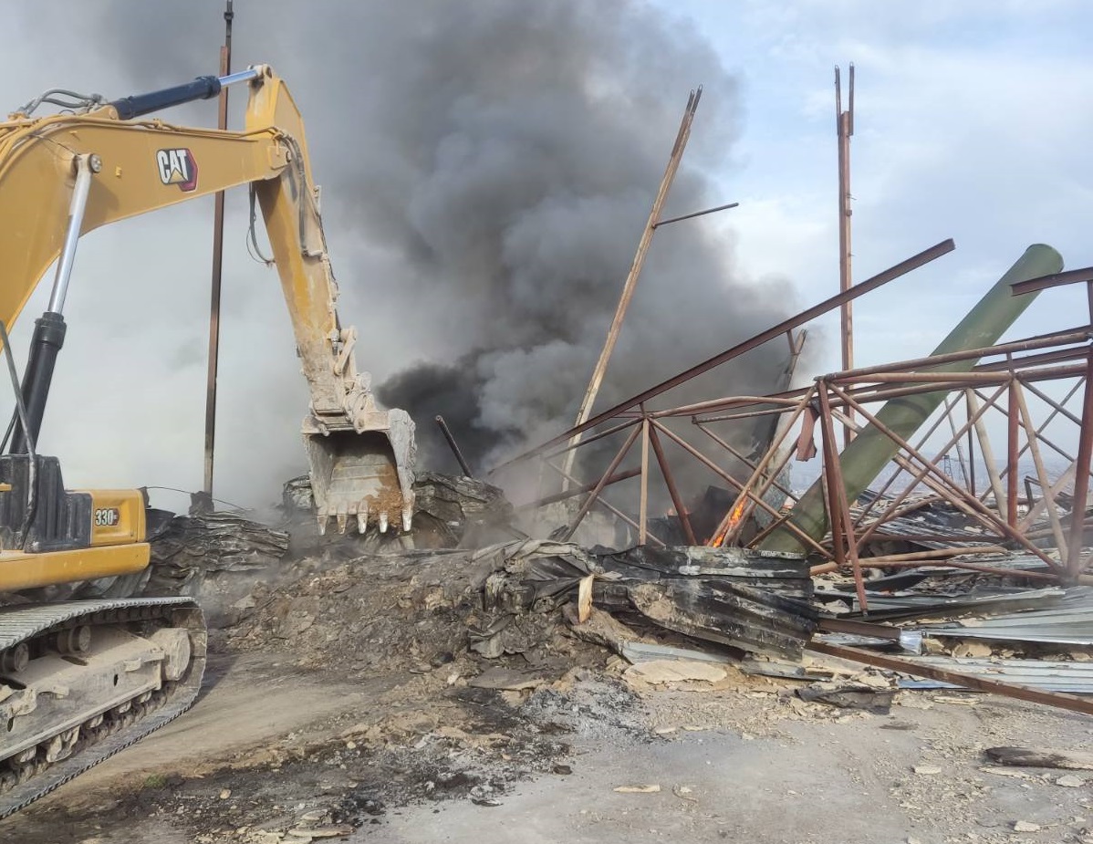 Պռոշյան գյուղում այրվել են կուտակած շինարարական աղբ և իզոգամ