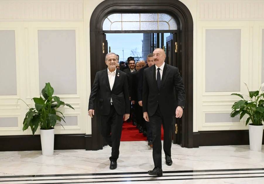 Ալիևը հանդիպում է ունեցել Իրանի նախագահի հետ