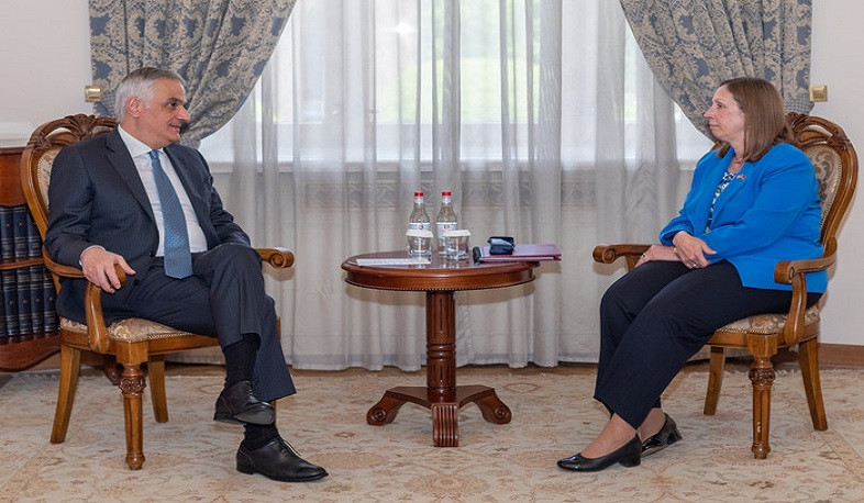 Вице-премьер РА Мгер Григорян принял Посла США в Армении Линн Трейси