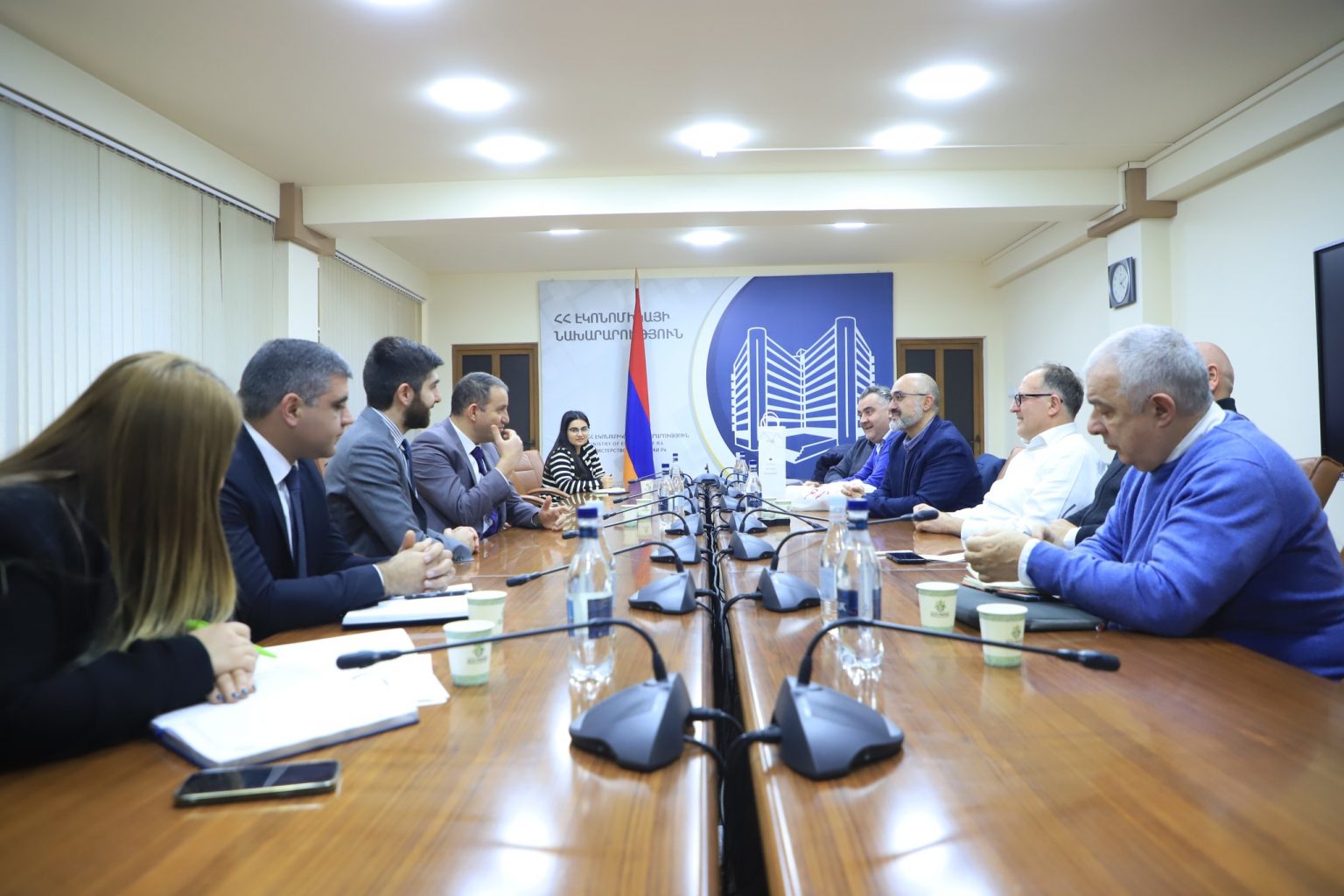 Էկոնոմիկայի նախարարն ընդունել է Հայաստանում ներդրումային ծրագրեր իրականացնել ցանկացող իտալական ընկերությունների ներկայացուցիչների