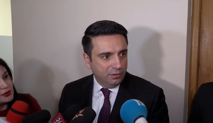 Երբ հարցը վերաբերում է ՀՀ անվտանգությանը, պետք է ձևացնենք, որ մարդ կարող է նման բան անել ու մնա՞լ. Ալեն Սիմոնյանը՝ Աղազարյանի մասին