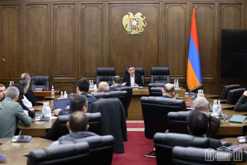ԱԺ-ում աշխատանքային փակ քննարկում է անցկացվել