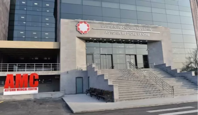 Երևանում 29-ամյա քաղաքացին և տաքսու վարորդը դանակահարված տեղափոխվել են հիվանդանոց