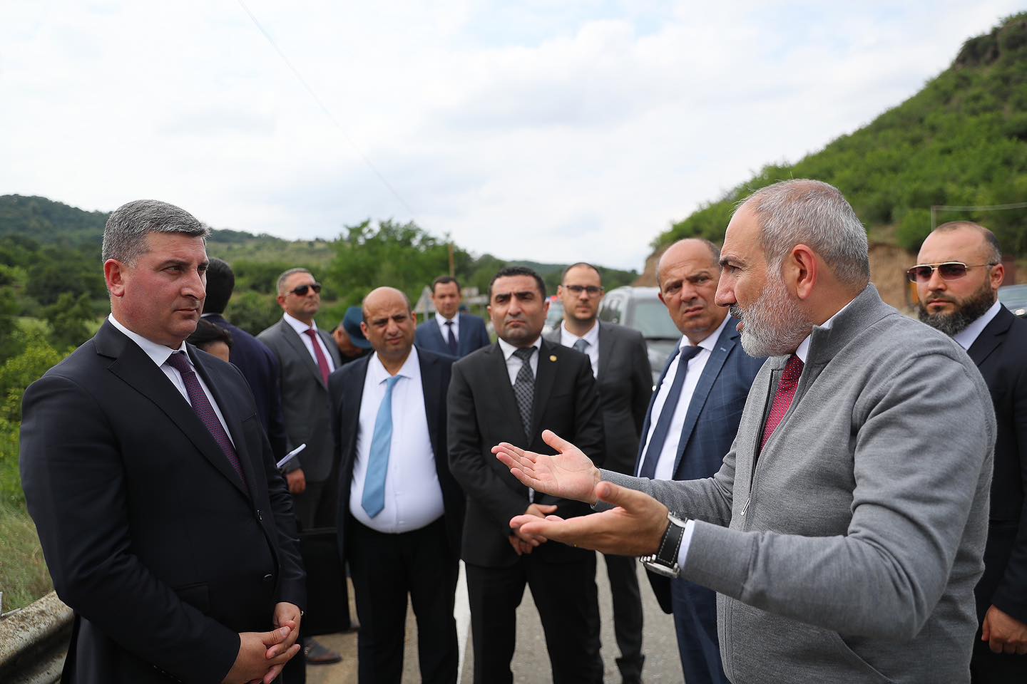 Նիկոլ Փաշինյանը Տավուշի մարզում շարունակում է ծանոթանալ իրականացվող ծրագրերի ընթացքին