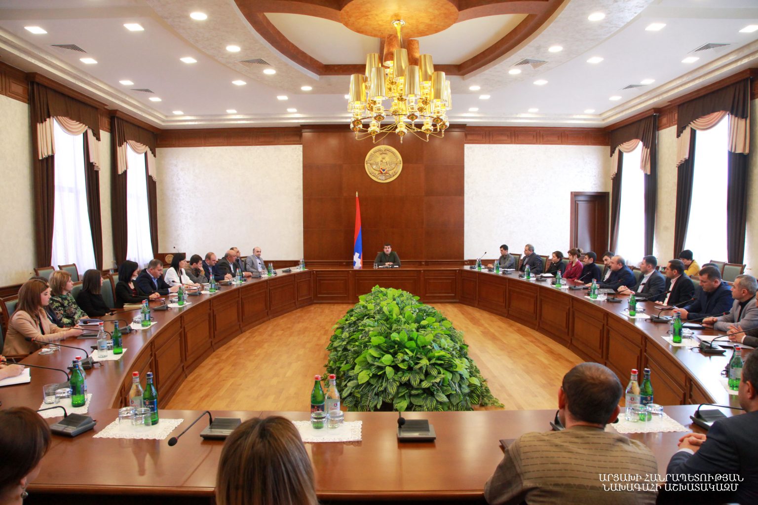 Հարությունյանն ու ՏԿԵն աշխատակիցները քննարկել են Արցախում ստեղծված սոցիալ-տնտեսական վիճակը
