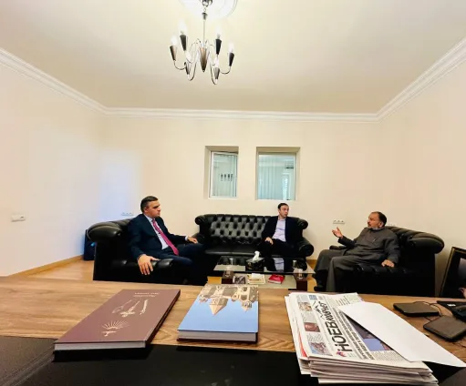 Արցախի ՄԻՊ-ը, Վրթանես Սրբազանը և Թաթոյանը քննարկել են արցախահայերի իրավունքներին վերաբերող հարցեր