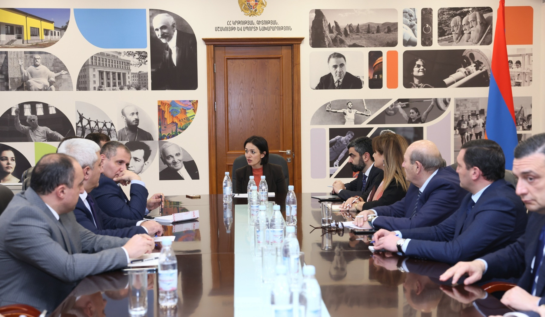 Նախարար Անդրեասյանը հանդիպել է ՀՀ պետական բուհերի ռեկտորների հետ