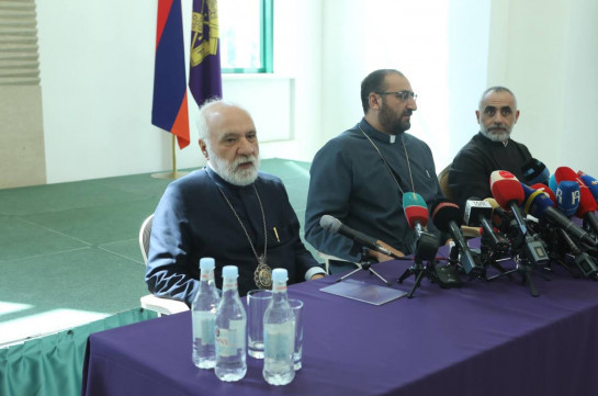 Բոլոր հեղափոխություններից հետո եկեղեցու նկատմամբ նոր իշխանությունները վախ են ունեցել. Նաթան արքեպիսկոպոս Հովհաննիսյան
