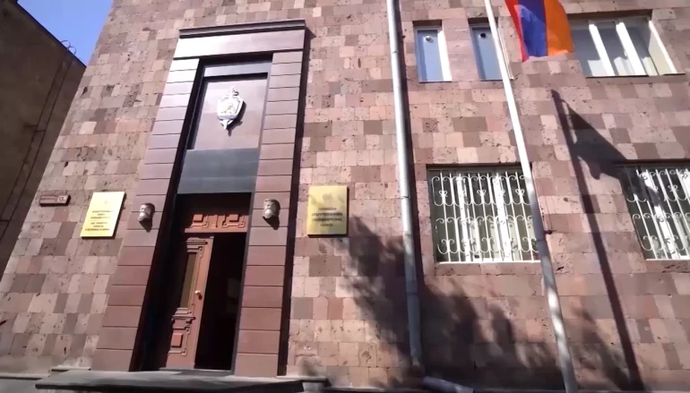 Քաղաքացուն ծեծելու համար 2 քննիչի նկատմամբ քրեական հետապնդում է հարուցվել. կա ընդհանուր 7 մեղադրյալ