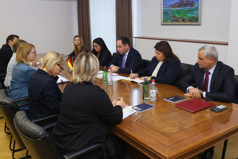 ՏԿԵ նախարարը ՀՀ-ում Գերմանիայի դեսպանի հետ հանդիպմանը կարևորել է միջտարածաշրջանային համագործակցությունը