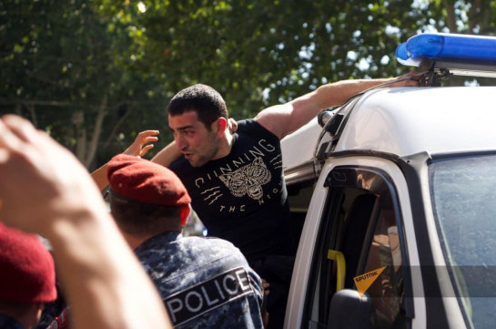 Լևոն Քոչարյանին խոշտանգելու համար ներկայացվել է 4 կարմիր բերետավորի ձերբակալելու միջնորդություն