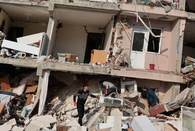Президент Эрдоган: число погибших в Турции в результате землетрясений выросло до 14 014