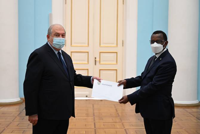 Արմեն Սարգսյանին հավատարմագրերն է հանձնել ՀՀ-ում Ռուանդայի նորանշանակ դեսպանը
