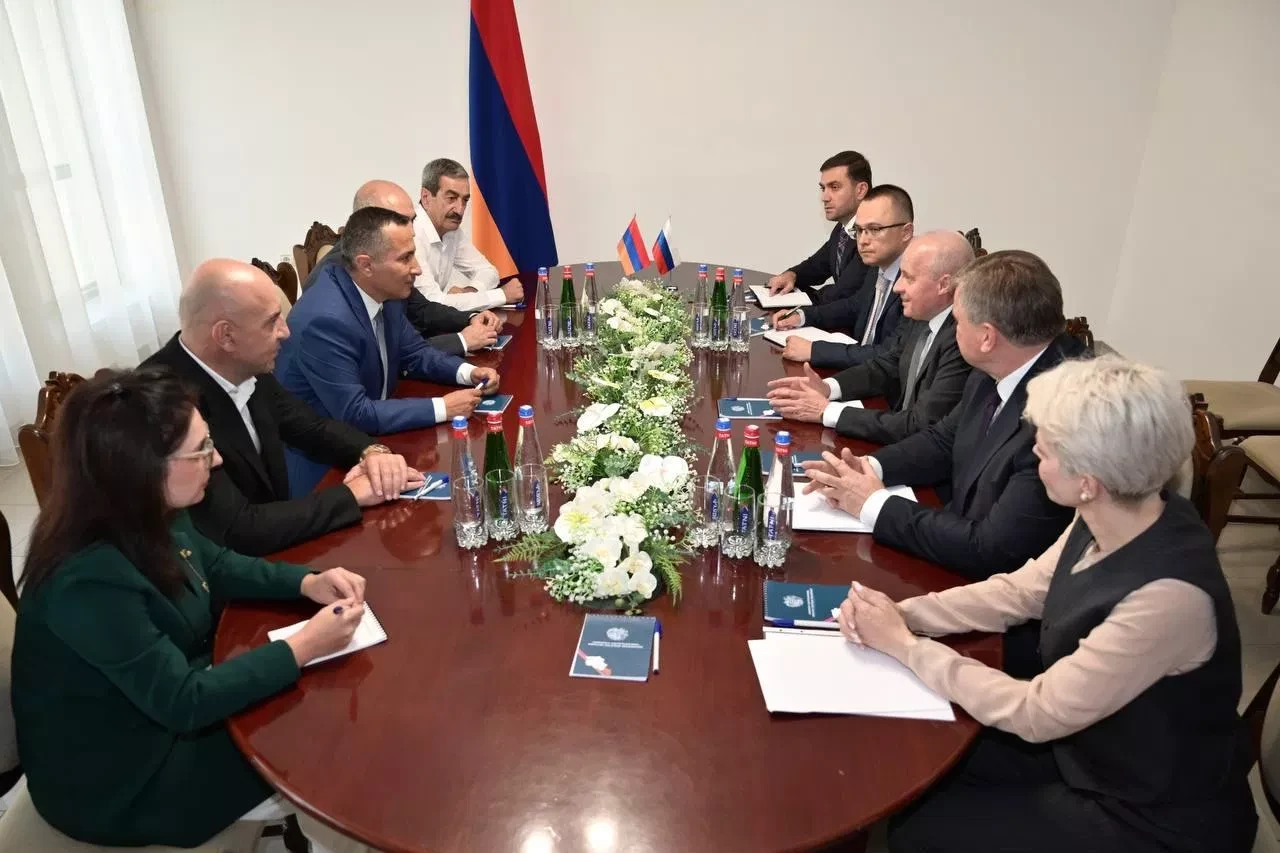 ՌԴ դեսպանն ու Սյունիքի մարզպետը քննարկել են ռուսական ներդրումների հարցը