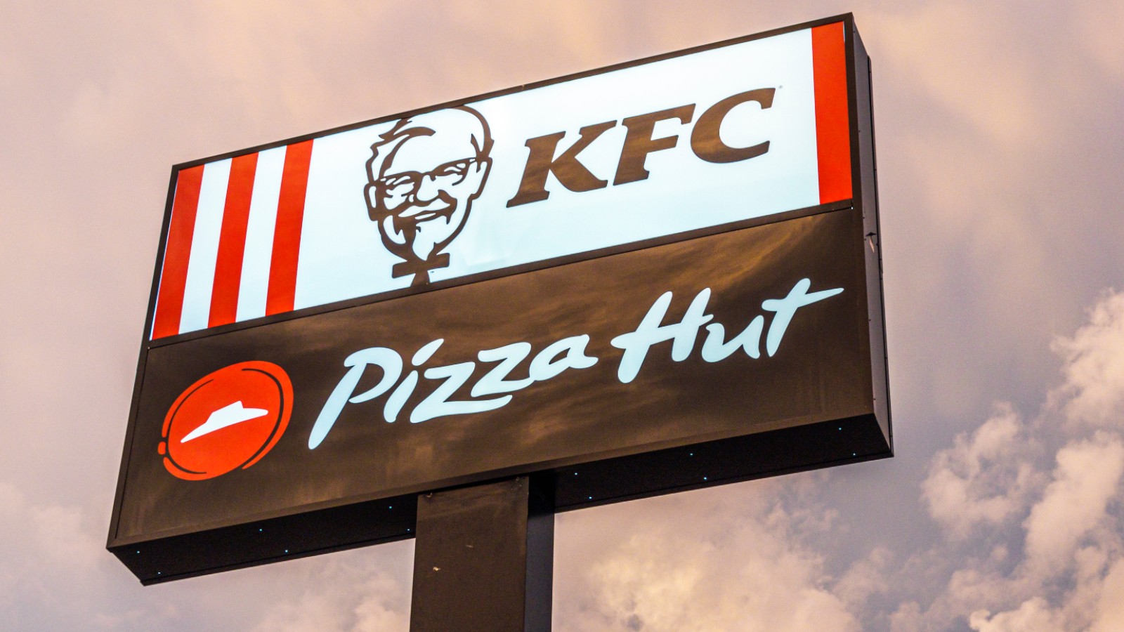 KFC-ն և Pizza Hut-ը դադարեցնում են ներդրումները Ռուսաստանում
