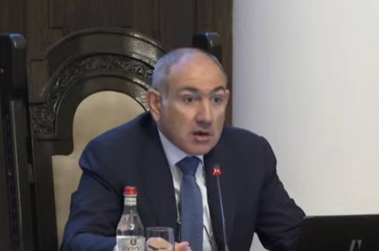 Ոստիկանի հասցեին հնչել է էն կարգի հայհոյանք, ինչը համարվում է պղծել սրբությունը, վարքականոն է պետք. Փաշինյան