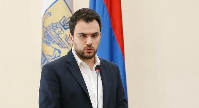«Freedom House»-ի զեկույցում 8 անգամ նշվում է Տիգրան Ավինյանի անունը, մեծամասամբ բացասական լույսի ներքո. Երիցյան