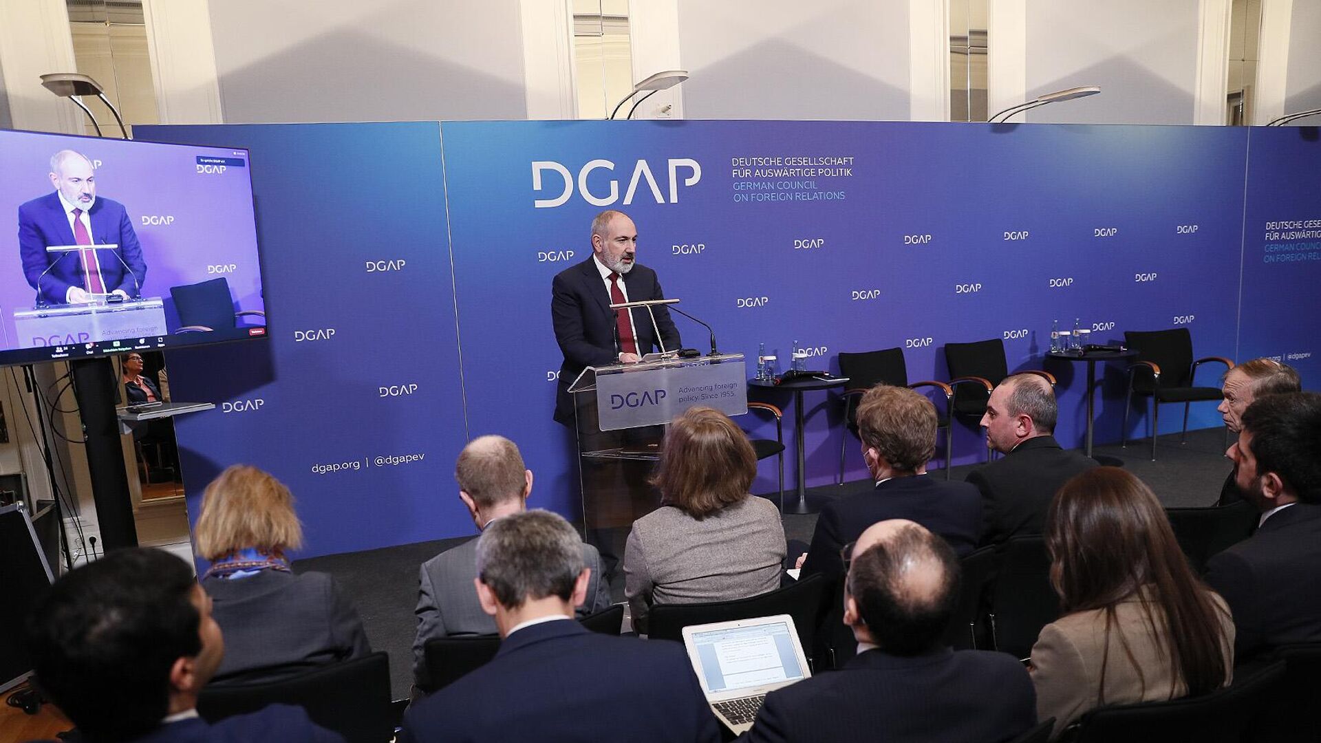 Դրսում՝ ժողովրդավար, ներսում՝ բռնապետ.«Հրապարակ»