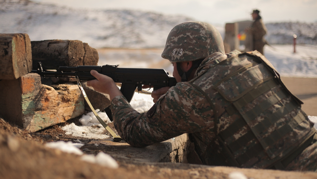 Հայկական զինուժը ադրբեջանական ԶՈւ ավտոմեքենա է խոցել. տեսանյութ