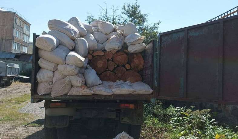 Թթուջուր գյուղում հայտնաբերվել է թեփի պարկերով քողարկված ապօրինի փայտանյութ