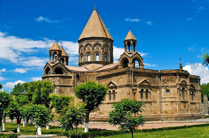 Հոգևորականները ներկա են լինելու հանրահավաքին՝ հնարավոր լարվածությունները մեղմելու համար