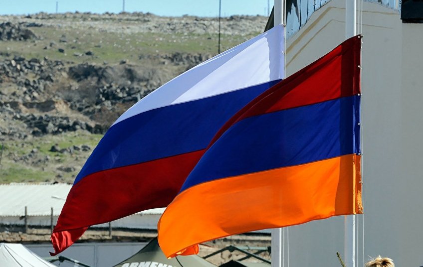 Россия и Армения ведут консультации по ситуации на армяно-азербайджанской границе