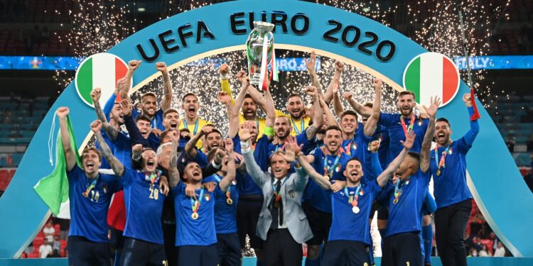 Ֆուտբոլը գնում է Հռոմ․ Ֆանտաստիկ Իտալիան 11-մետրանոց հարվածաշարով հաղթեց Անգլիային ու հռաչկվեց Եվրոպայի չեմպիոն