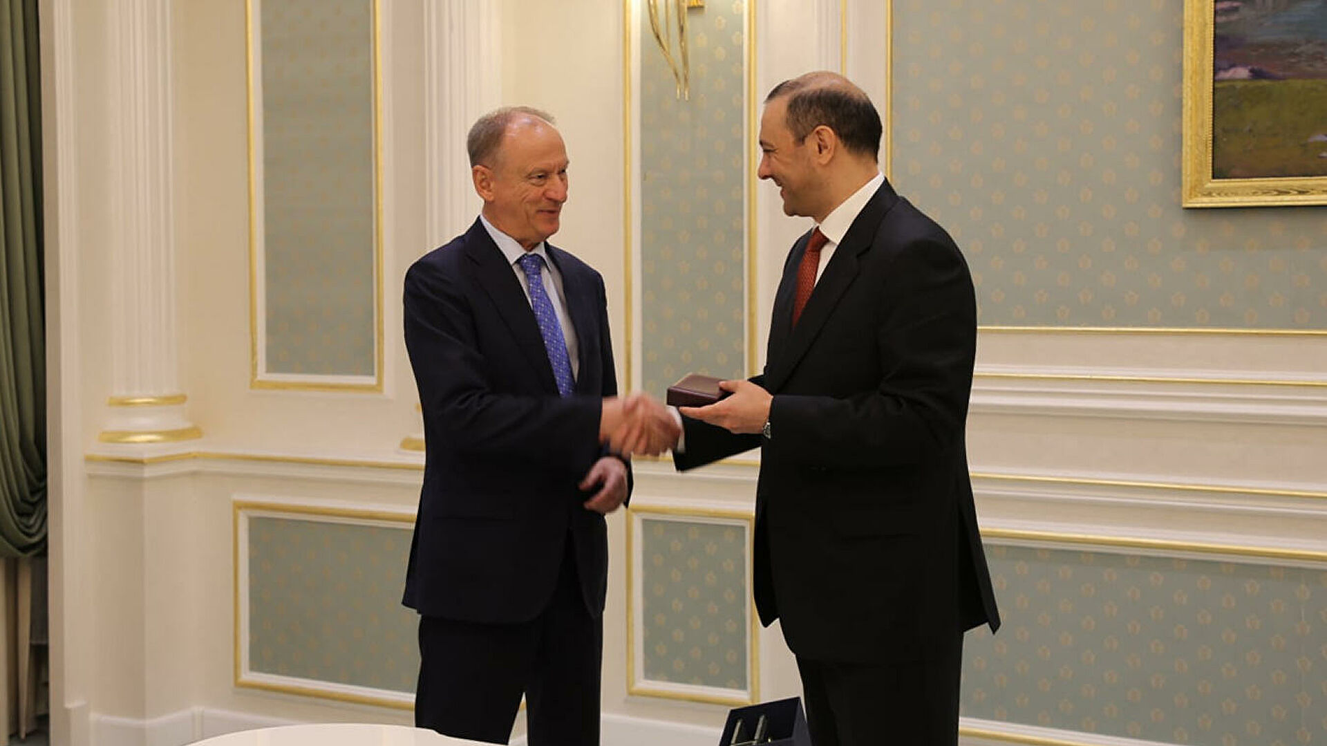 Патрушев обсудил с секретарем Совбеза Армении региональную безопасность