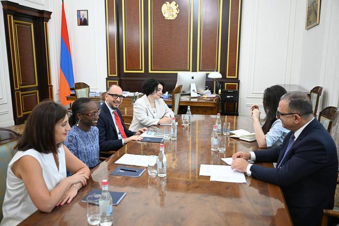 Փոխվարչապետն ընդունել է ՀԲ տարածաշրջանային տնօրենին և հայաստանյան գրասենյակի նորանշանակ ղեկավարին