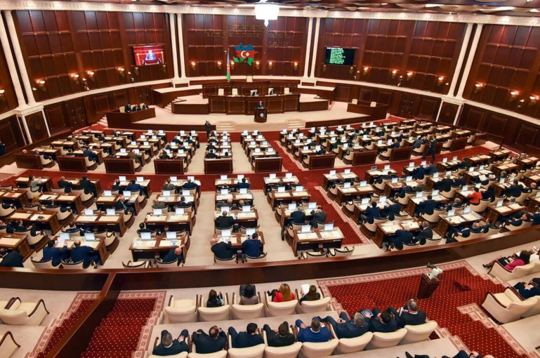 Ադրբեջանում կայանալիք արտահերթ խորհրդարանական ընտրություններին մասնակցելու հայտ է ներկայացրել 25 քաղաքական կուսակցություն