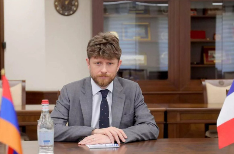ՀՀ-ում Ֆրանսիայի դեսպանն արձագանքել է «ադրբեջանական սահմանին ֆրանսիական հետախուզություն տեղակայելու»՝ Բաքվի կեղծիքներին