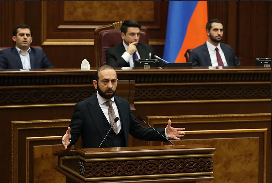 Որ ասում եք՝ Արցախ, դու՛ք ճանաչեիք. Միրզոյանը՝ Խաչատրյանին